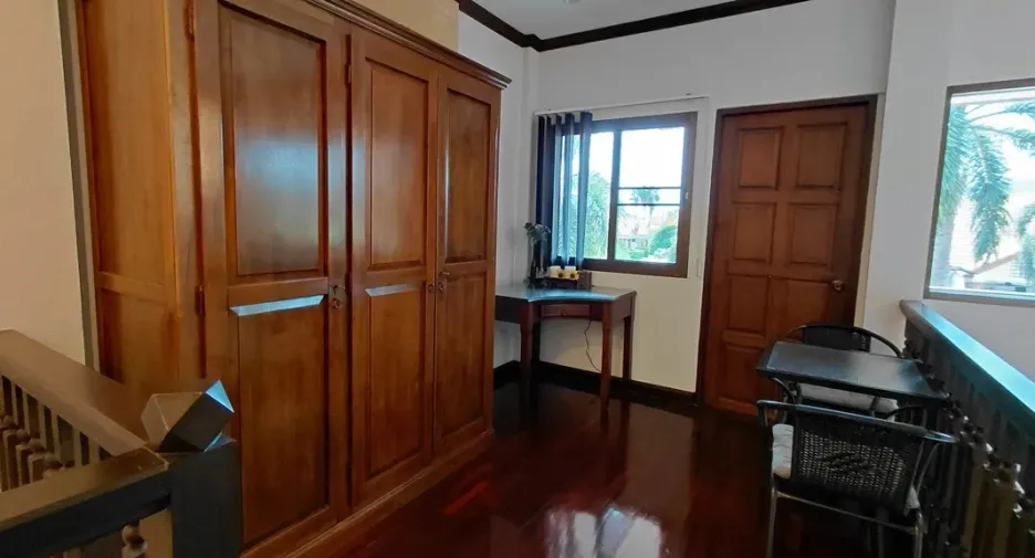 For sale 3 bedrooms townhouse in Hua Hin, Prachuap Khiri Khan