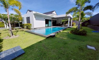 For rent 3 bedrooms villa in Hua Hin, Prachuap Khiri Khan