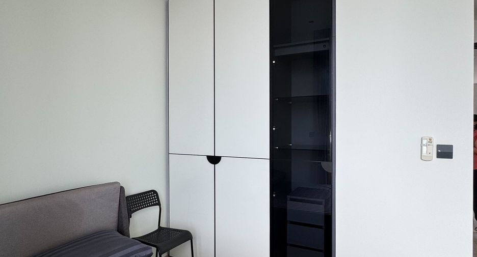 For rent studio condo in Khlong San, Bangkok