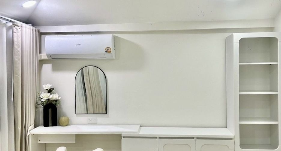 For sale 2 bedrooms condo in Phra Khanong, Bangkok