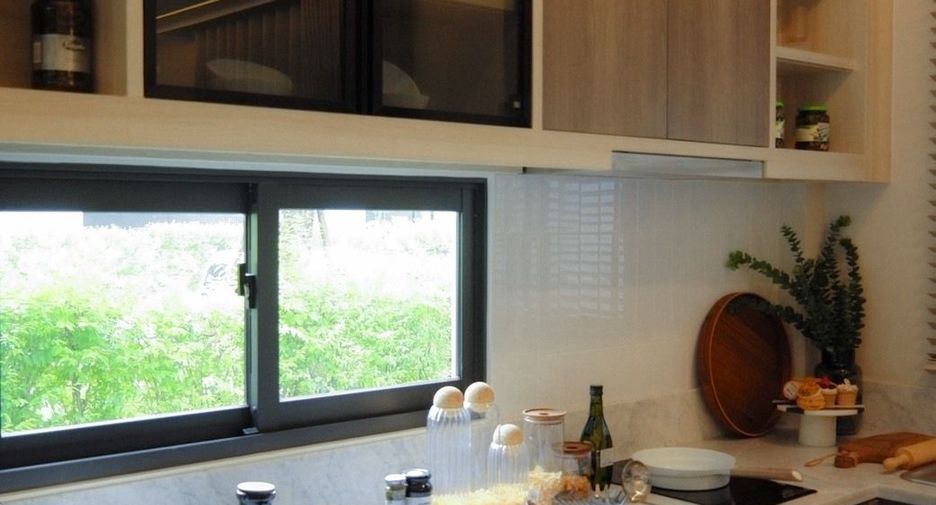For rent 3 bedrooms townhouse in Bang Phli, Samut Prakan