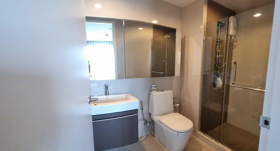 For rent 2 bedrooms condo in Phaya Thai, Bangkok