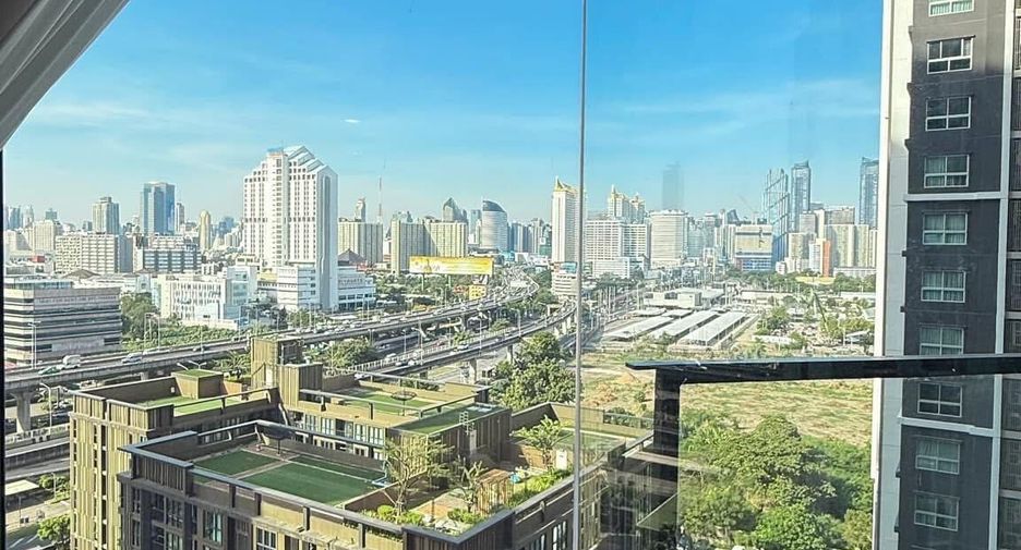 For rent 1 bed condo in Huai Khwang, Bangkok