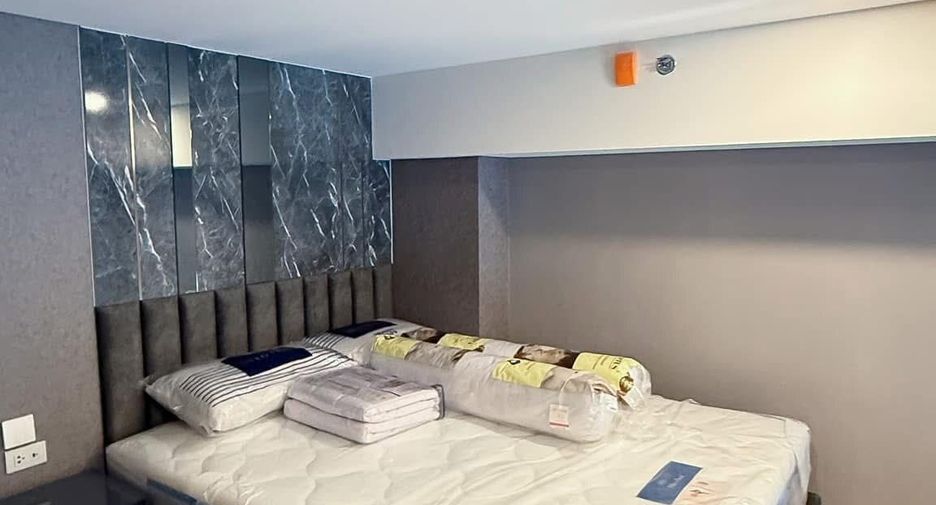 For rent 1 bed condo in Huai Khwang, Bangkok
