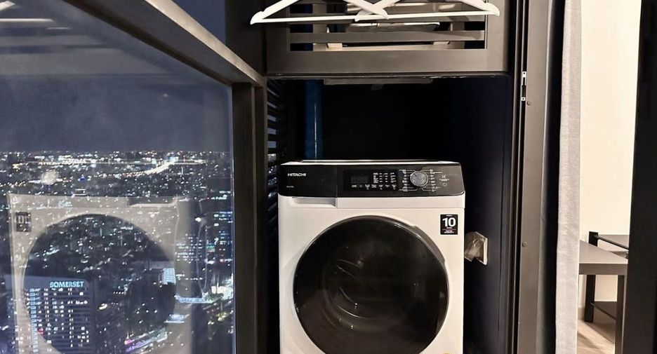 Wohnung zur Miete mit 3 Zimmer in Huai Khwang, Bangkok