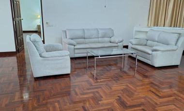 For rent 3 bedrooms condo in Khlong Toei, Bangkok