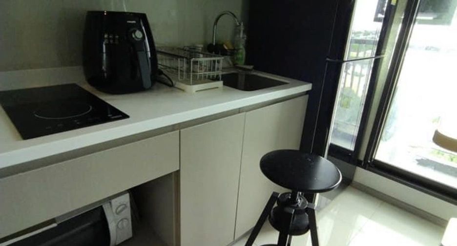 Wohnung zur Miete mit 1 Zimmer in Phra Khanong, Bangkok