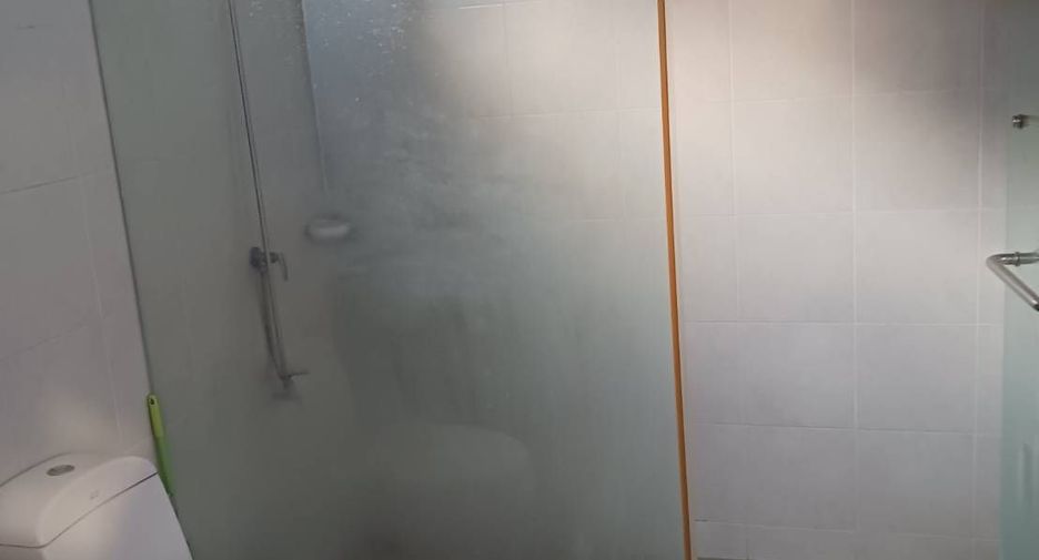 For sale 4 bedrooms townhouse in Suan Luang, Bangkok