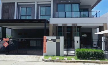 For sale 4 ベッドルーム house in Saphan Sung, Bangkok