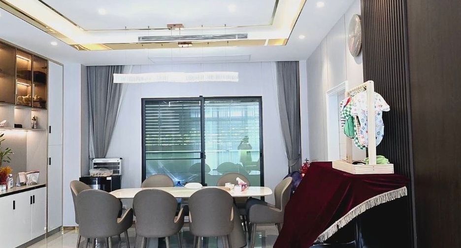 For sale 4 ベッドルーム house in Saphan Sung, Bangkok