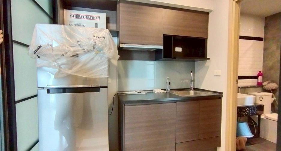For rent 2 bedrooms condo in Bang Phlat, Bangkok
