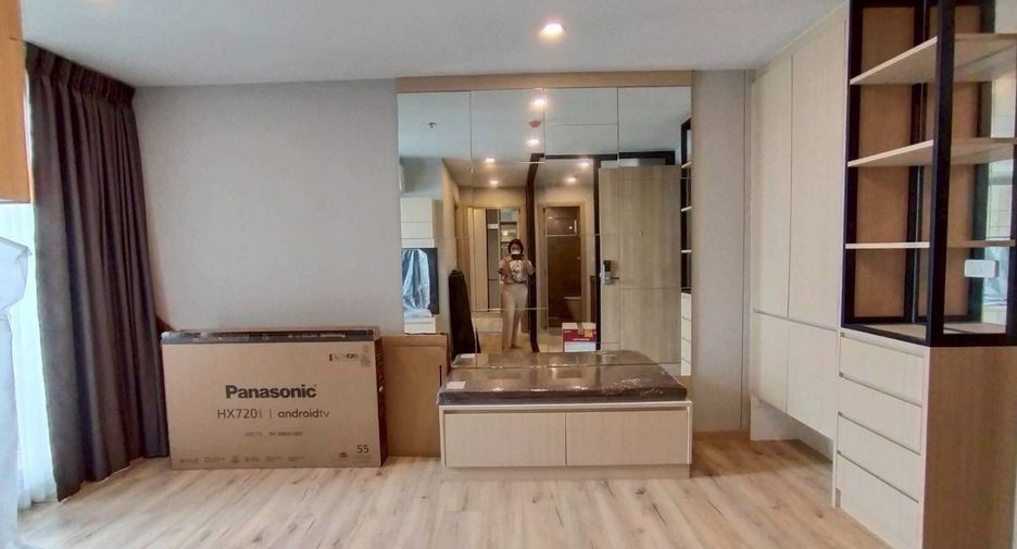 For rent 2 bedrooms condo in Bang Phlat, Bangkok