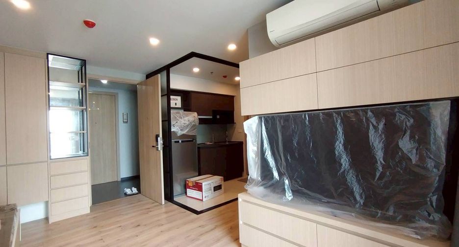 For rent 2 bedrooms condo in Bang Phlat, Bangkok