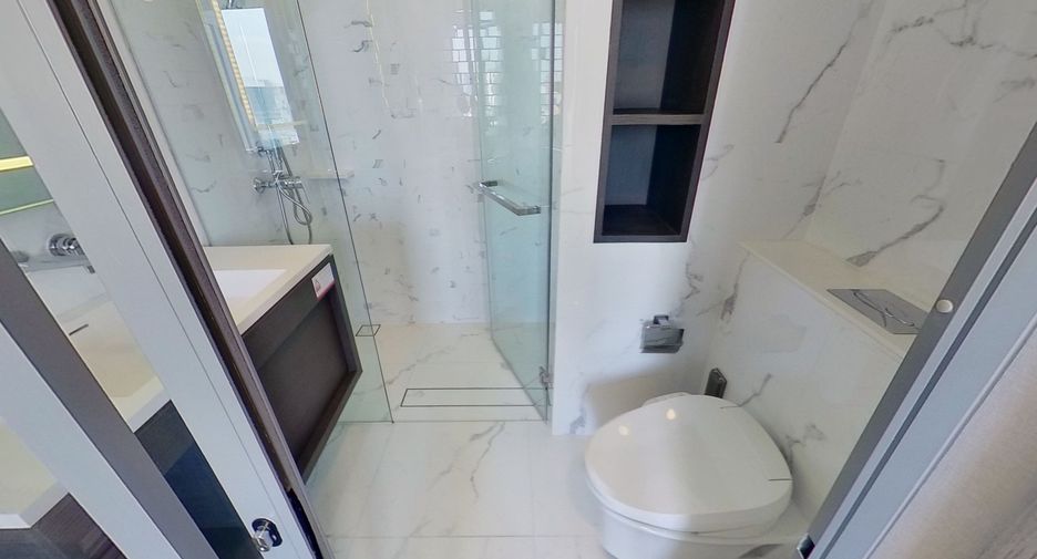 For sale 1 Beds condo in Khlong Toei, Bangkok