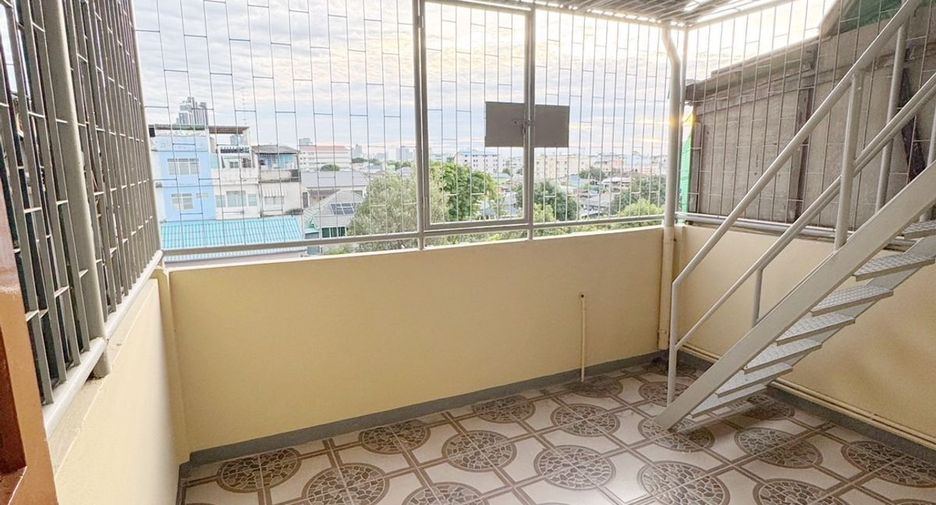 For sale retail Space in Thon Buri, Bangkok