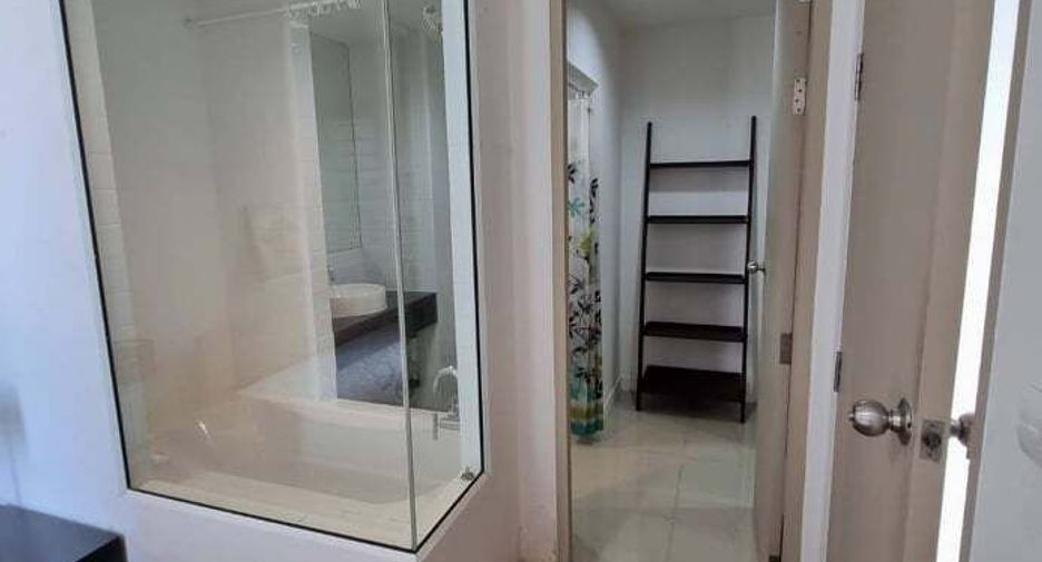 Condo en alquiler de 1 habitaciones en Bang Na, Bangkok