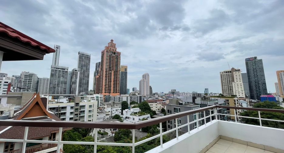 For rent 2 bedrooms condo in Khlong Toei, Bangkok