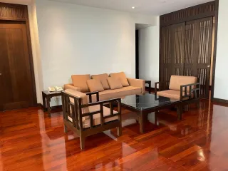 For rent 2 bedrooms apartment in Watthana, Bangkok