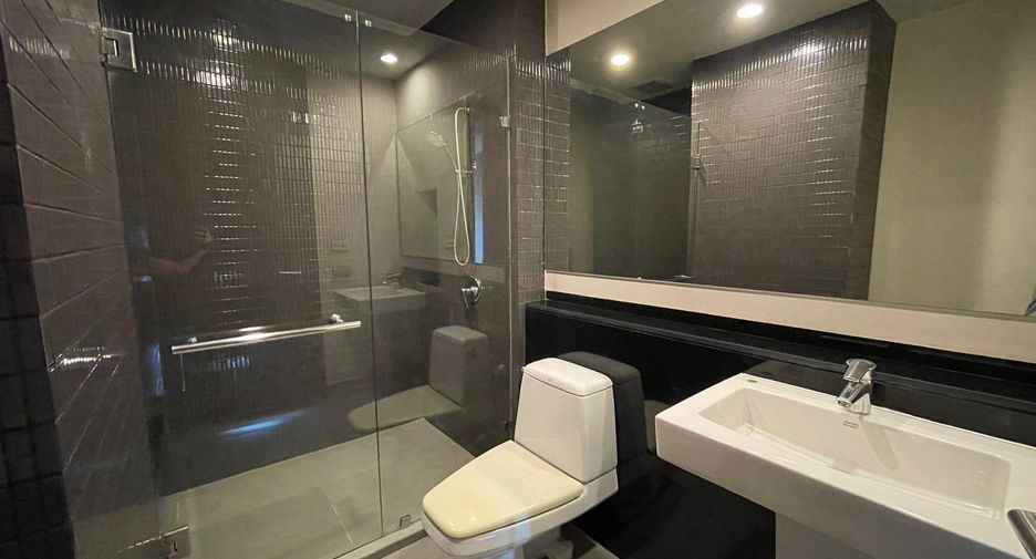 For rent 2 bedrooms apartment in Watthana, Bangkok