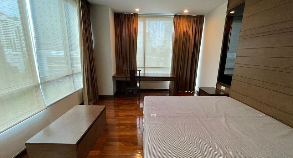 For rent 2 bedrooms apartment in Watthana, Bangkok