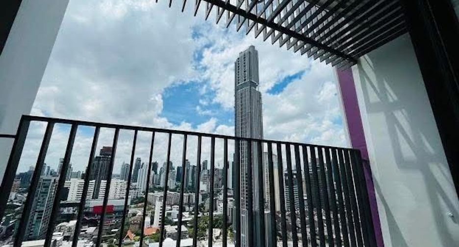 For rent 1 bed condo in Watthana, Bangkok