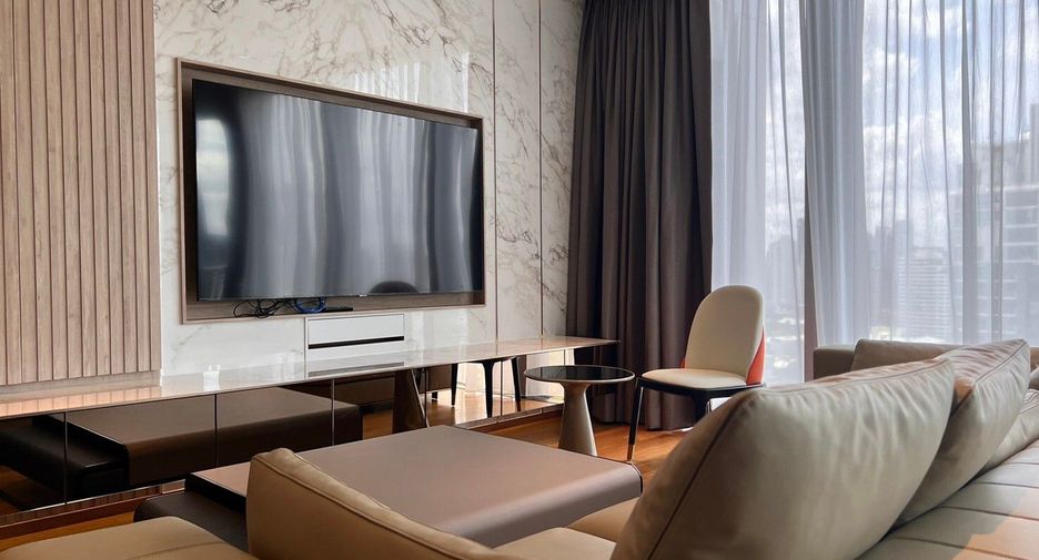 For rent 2 bedrooms condo in Khlong Toei, Bangkok