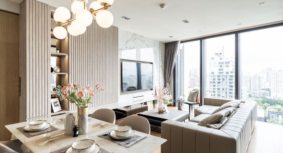 For rent 2 bedrooms condo in Khlong Toei, Bangkok