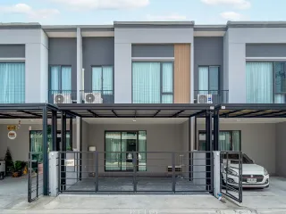Casa en alquiler de 3 habitaciones en Bang Phli, Samut Prakan