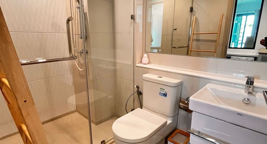 For rent 1 bed condo in Pathum Wan, Bangkok