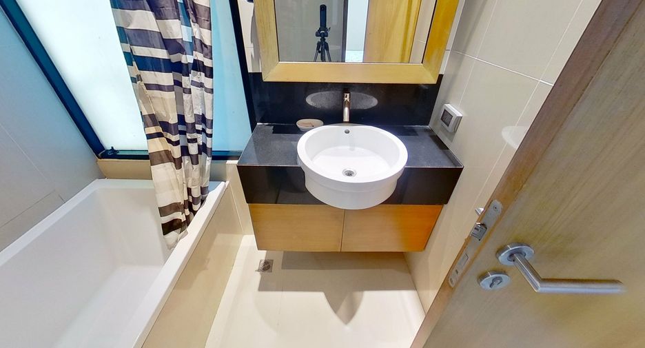 For sale 1 bed condo in Sathon, Bangkok