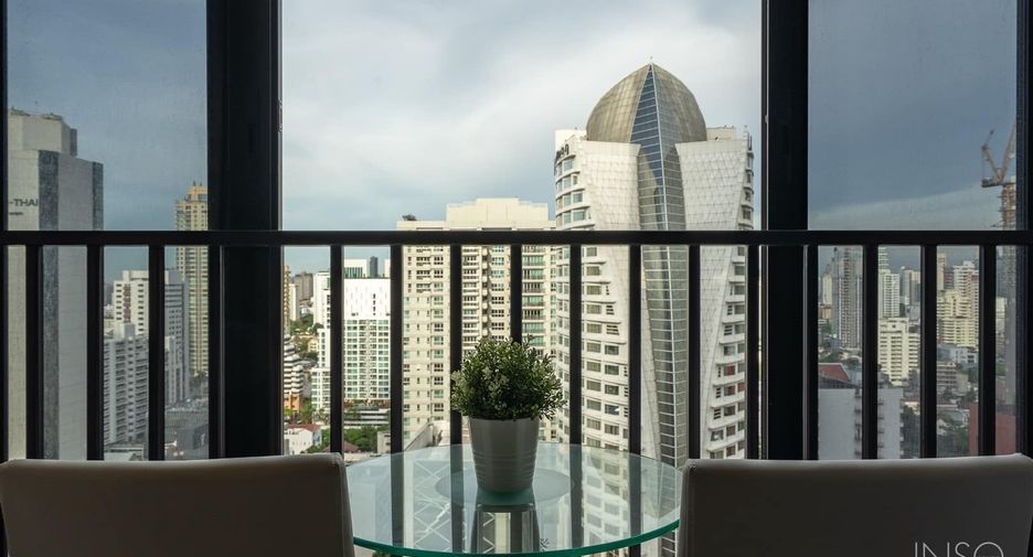 For rent 2 bedrooms condo in Khlong Toei, Bangkok
