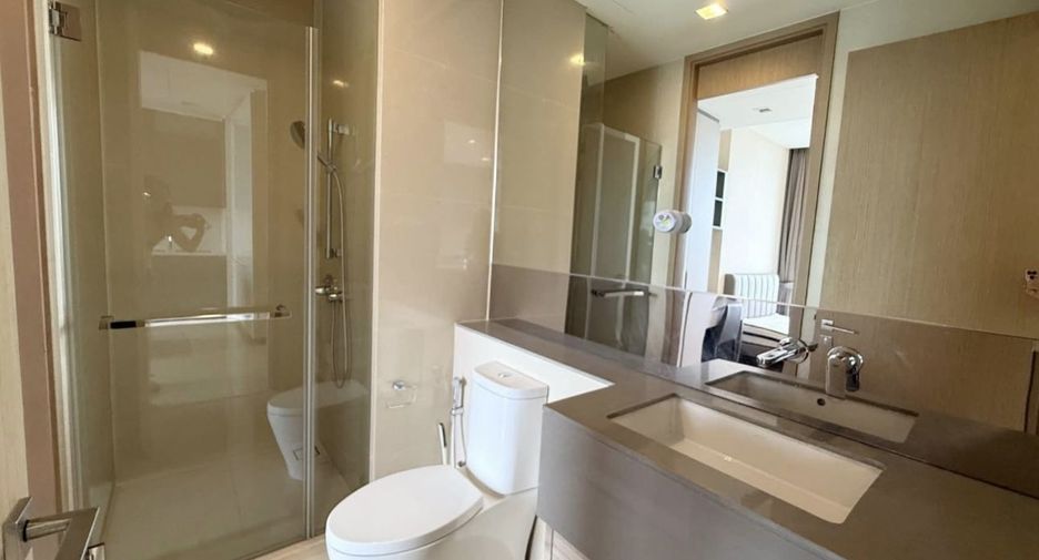 For rent 2 bedrooms condo in Watthana, Bangkok