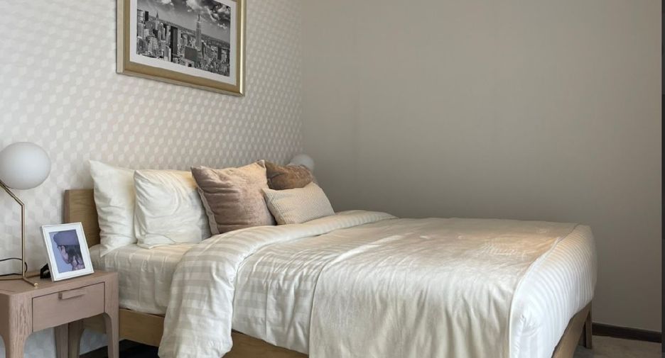 For rent 2 bedrooms condo in Khlong Toei, Bangkok