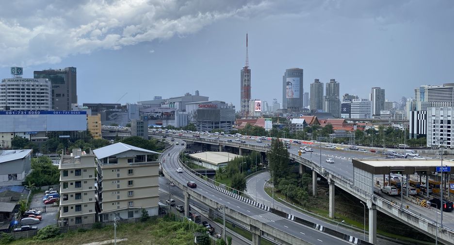 For rent studio condo in Huai Khwang, Bangkok