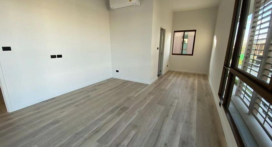 Casa en venta de 4 habitaciones en Bang Kapi, Bangkok