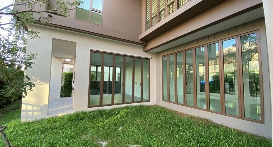 Casa en venta de 4 habitaciones en Bang Kapi, Bangkok