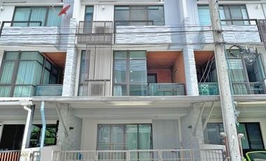 For rent 3 ベッドルーム townhouse in Bang Phli, Samut Prakan