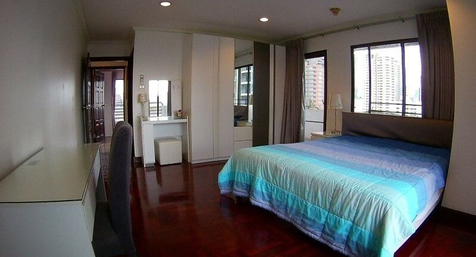 For rent 3 bedrooms condo in Watthana, Bangkok