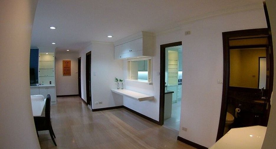 For rent 3 bedrooms condo in Watthana, Bangkok