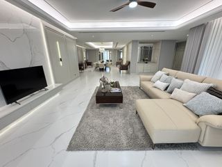 À louer 4 chambres appartement à Watthana, Bangkok