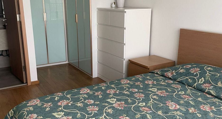 For rent 2 bedrooms condo in Watthana, Bangkok