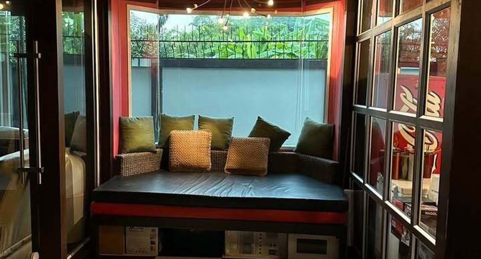 For sale 5 bedrooms house in Suan Luang, Bangkok