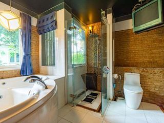 For sale 5 bedrooms house in Suan Luang, Bangkok