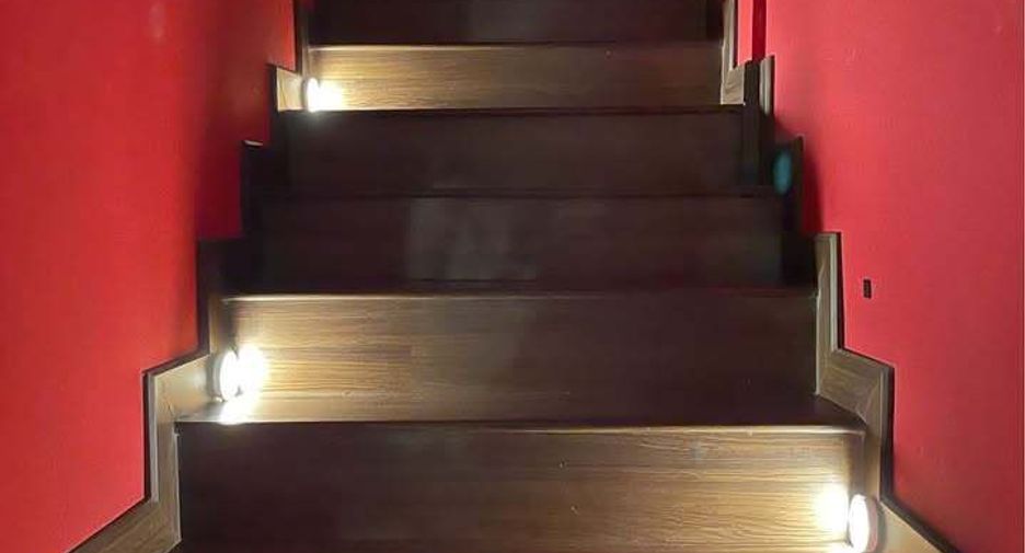 For sale 5 bedrooms house in Suan Luang, Bangkok