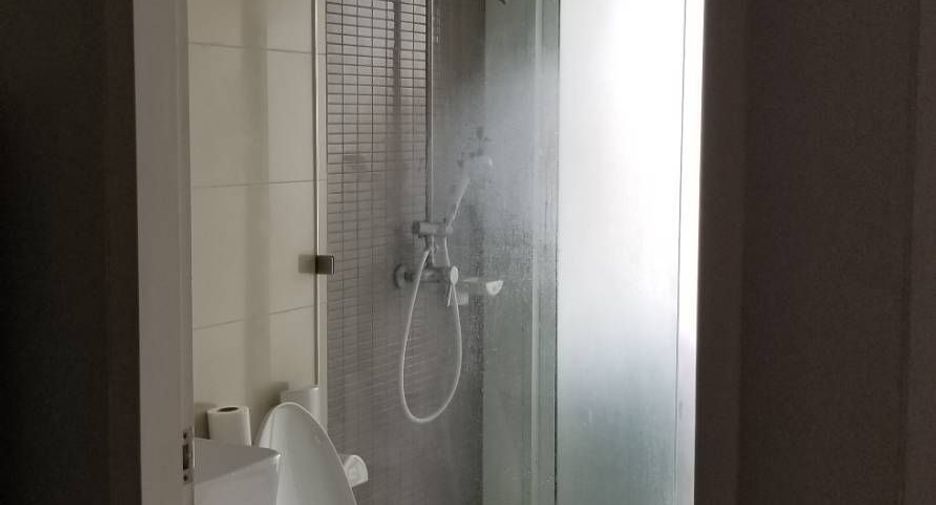 Wohnung zum Kauf mit 1 Zimmer in Khlong Toei, Bangkok