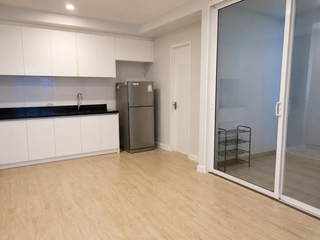 For sale 1 bed condo in Khlong Toei, Bangkok