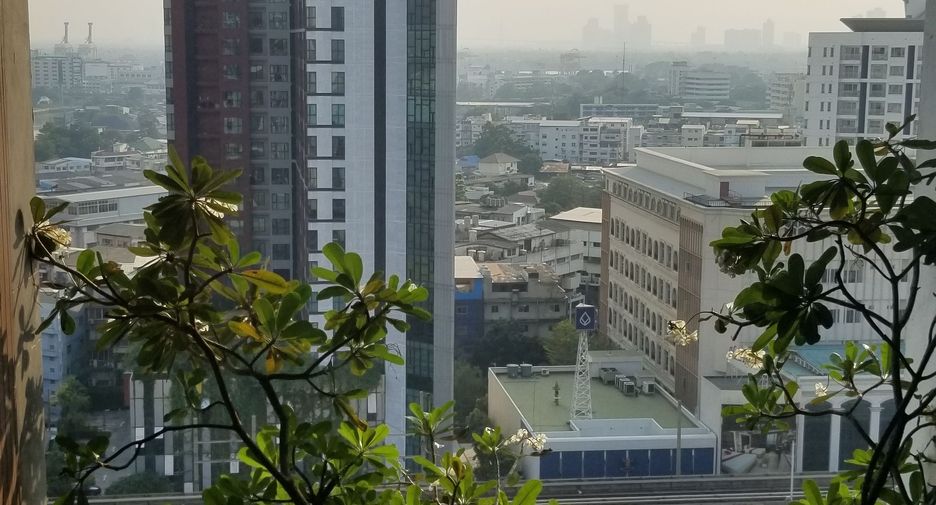 Wohnung zum Kauf mit 1 Zimmer in Khlong Toei, Bangkok
