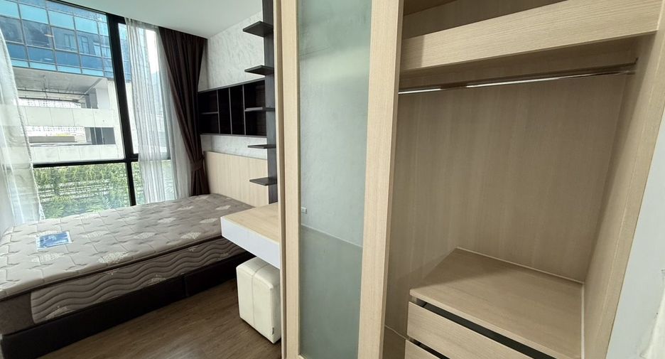 À louer 1 chambre condo à Watthana, Bangkok