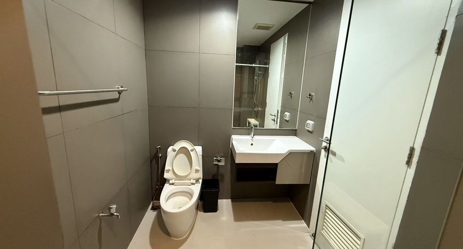 À louer 1 chambre condo à Watthana, Bangkok