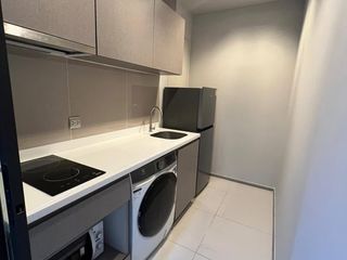 For rent 2 bedrooms condo in Huai Khwang, Bangkok